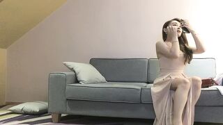 小宝寻花第二场极品高颜值大奶纹身妹穿高跟鞋上位骑乘大力猛操从沙发大战到床上